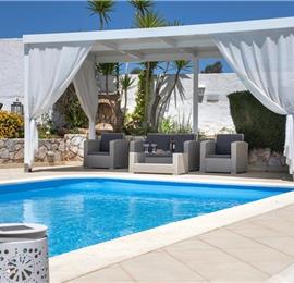 4 bedroom villa with pool close to beach on Akrotiri peninsula, sleeps 8